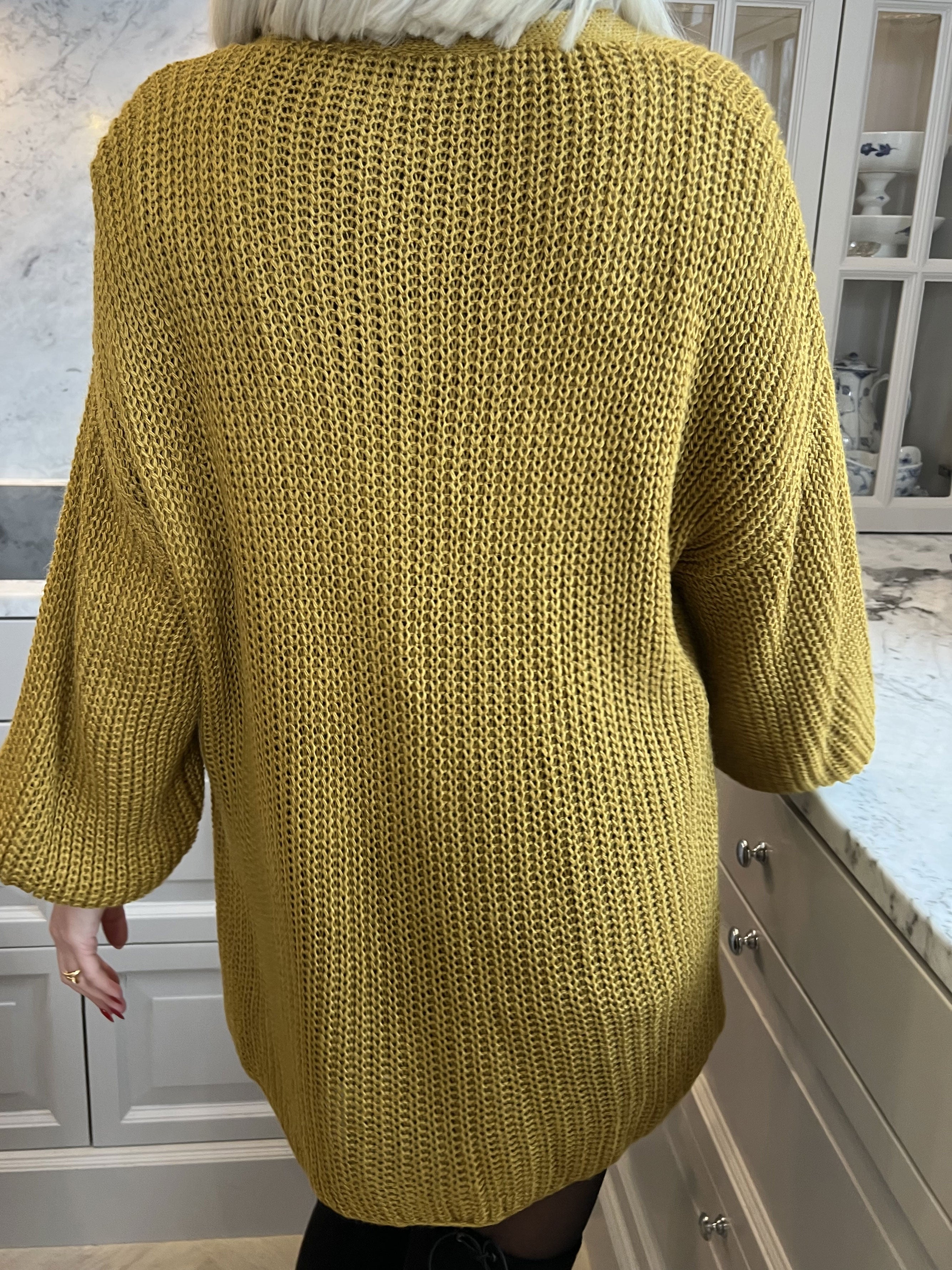 Sally Short - Sød strik cardigan med ballonærmer